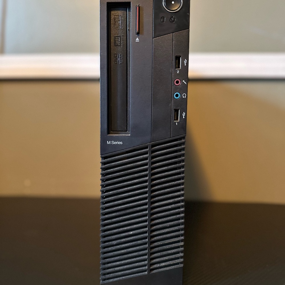 Desktop Computer - Picture 4 of 5